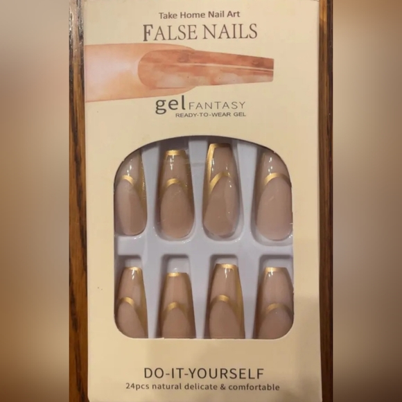 GEL press on nails - Picture 2 of 3